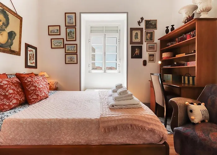 River View - Lapa District - Your In Lisbon! Apartman