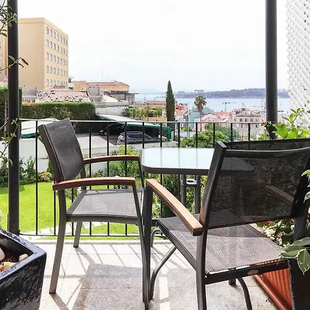 Apartman River View - Lapa District - Your In Lisbon! Lisboa